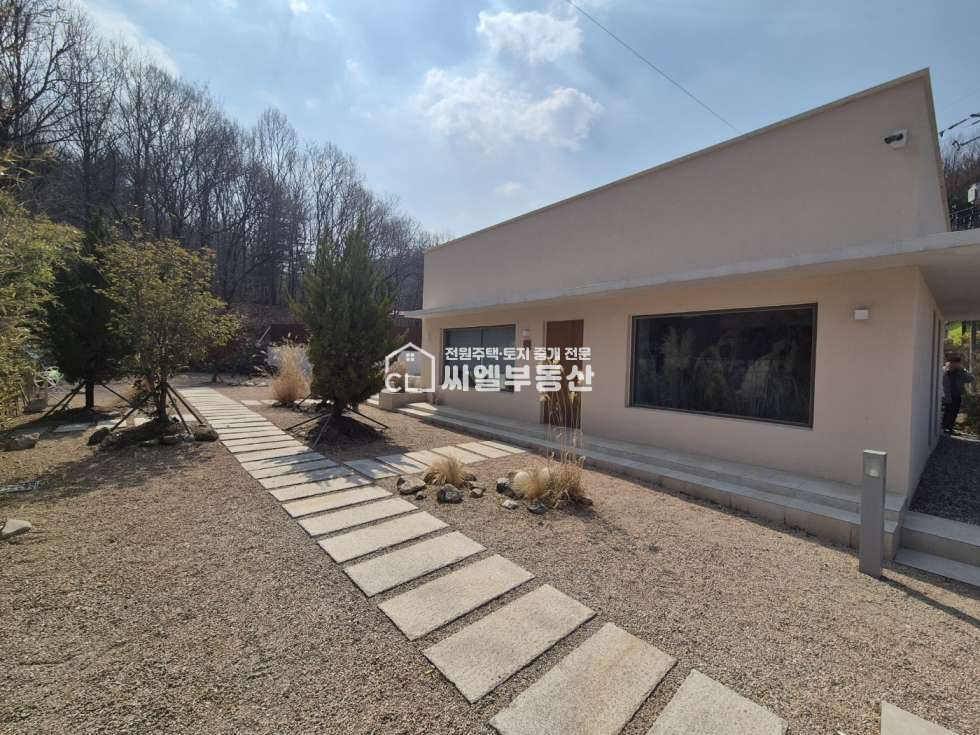 충남 아산시 송악면 동화리 토지 165평(547㎡) 연면적 24평(80.55㎡) 매매 매물번호 12458 사진 1